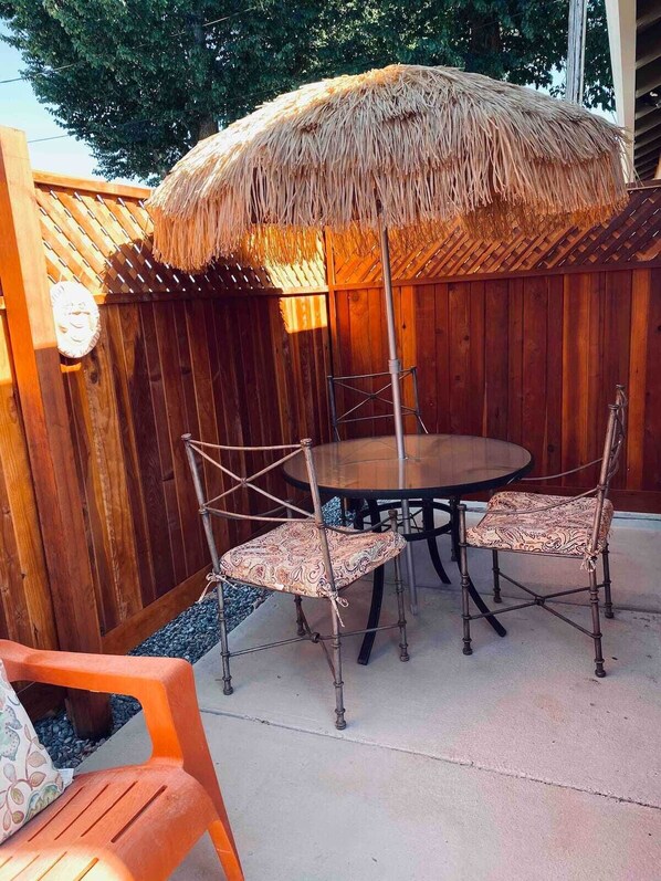 Outdoor dining