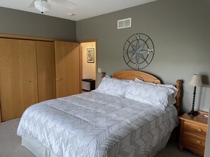 3 Schlafzimmer, Zimmersafe, Bügeleisen/Bügelbrett, Reisekinderbett