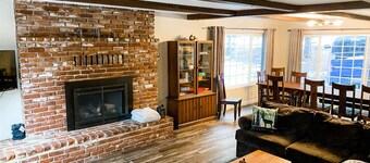 Cabin in the heart of the village with WiFi - 4 bedrooms plus kid loft