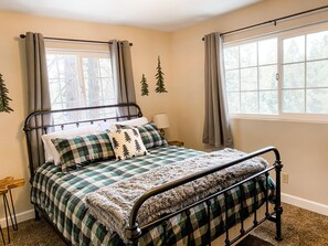 5 Schlafzimmer, Bügeleisen/Bügelbrett, WLAN, Bettwäsche