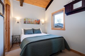 1 bedroom, iron/ironing board, WiFi, bed sheets - W3434 | Nice Furnishings | Amazing Views | Hot Tub | Pool (Steamboat Springs)