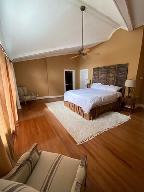 4 habitaciones, tabla de planchar con plancha y wifi gratis 