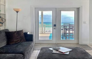 TV, DVD player, offices - Ocean Air Upper West Private Beach Unit on 30A (BEACHFRONT) (Santa Rosa Beach)