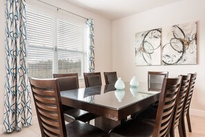 Dining - Encore Resort 5 Bedroom Home with Pool (2100) (Kissimmee)