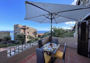 Outdoor dining - SAN TEODORO PUNTA EST AMPIO TRILOCALE VISTA MARE (Capo Coda Cavallo)