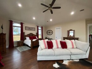 5 bedrooms, desk, iron/ironing board, free WiFi