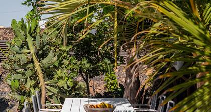 Fully equipped villa for 6 to 8 people located in Lajares