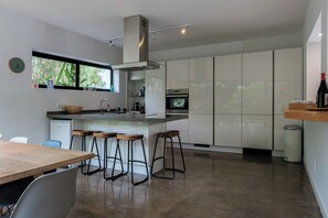 Fridge, microwave, oven, stovetop - Fully equipped villa for 6 to 8 people located in Lajares (Lajares)