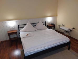 Room - Hotel Goldener Stern (Sankt Ingbert)