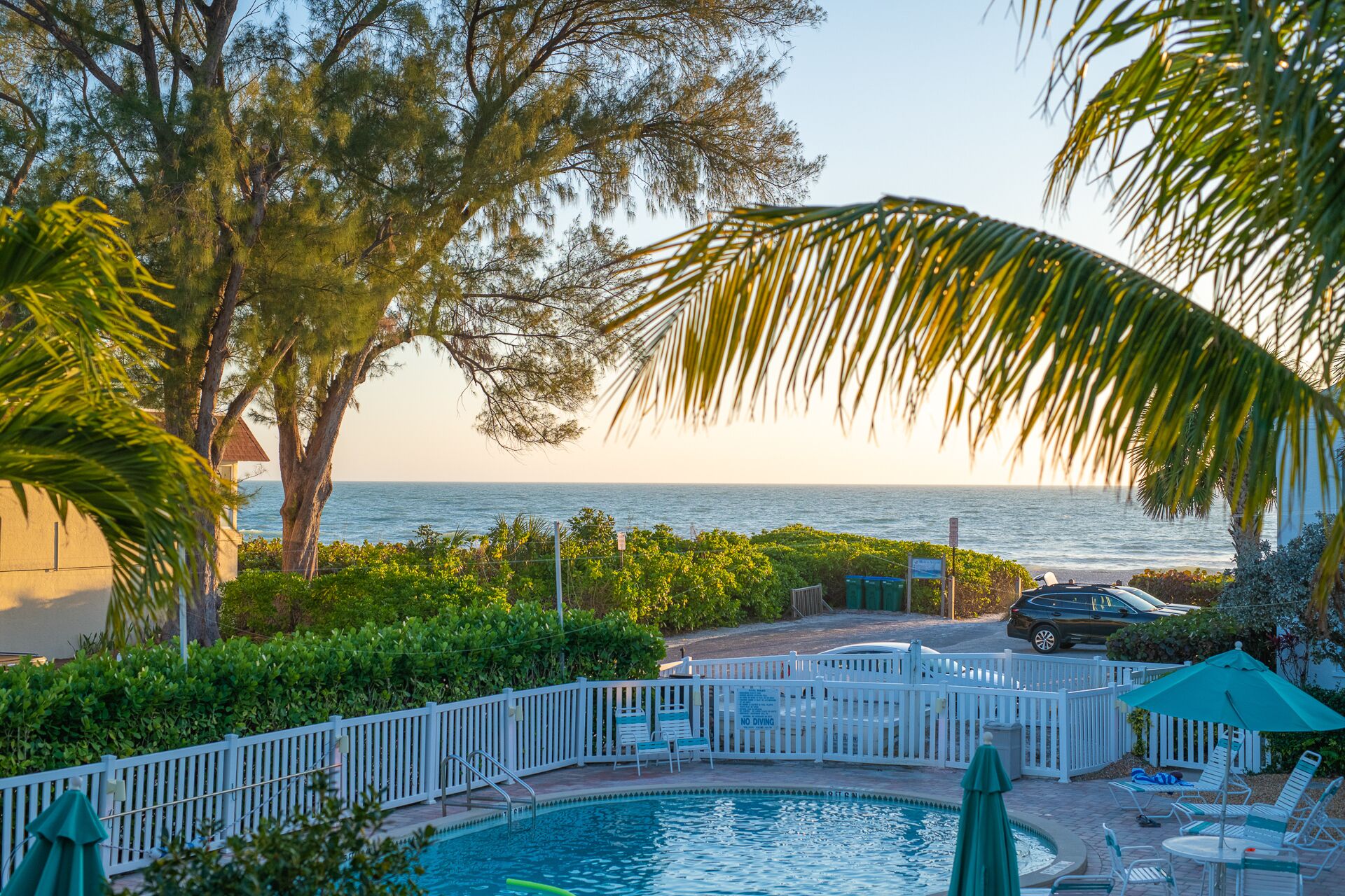 2nd floor Condo with Beach and Pool Access - Coconuts Gulf View #118