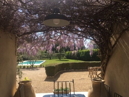 Vacation rental house with pool PLAN D'ORGON LS1-365