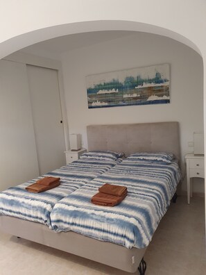 3 chambres, accès au Wi-Fi (inclus), literie fournie