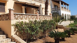 Unclassified image, 5 of 50, button - ROMANTICA VORAMAR (S'estany d'en Mas)