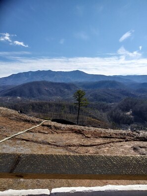 Unclassified image, 4 of 8, button - 1 Bedroom Grande Villa With private Balconey (Gatlinburg)