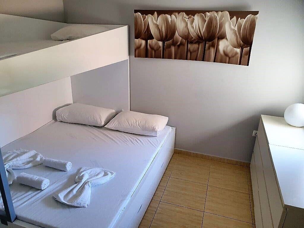 2 slaapkamers, een strijkplank/strijkijzer, gratis wifi, beddengoed