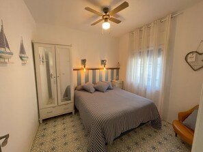 2 bedrooms, in-room safe, free WiFi, bed sheets