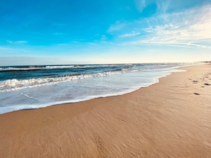 Una spiaggia nelle vicinanze