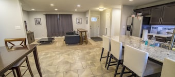 Modern 2BR home centrally located in historic Dubuque