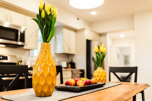 The Inn at Newton Highlands, boutique apartment-hotel