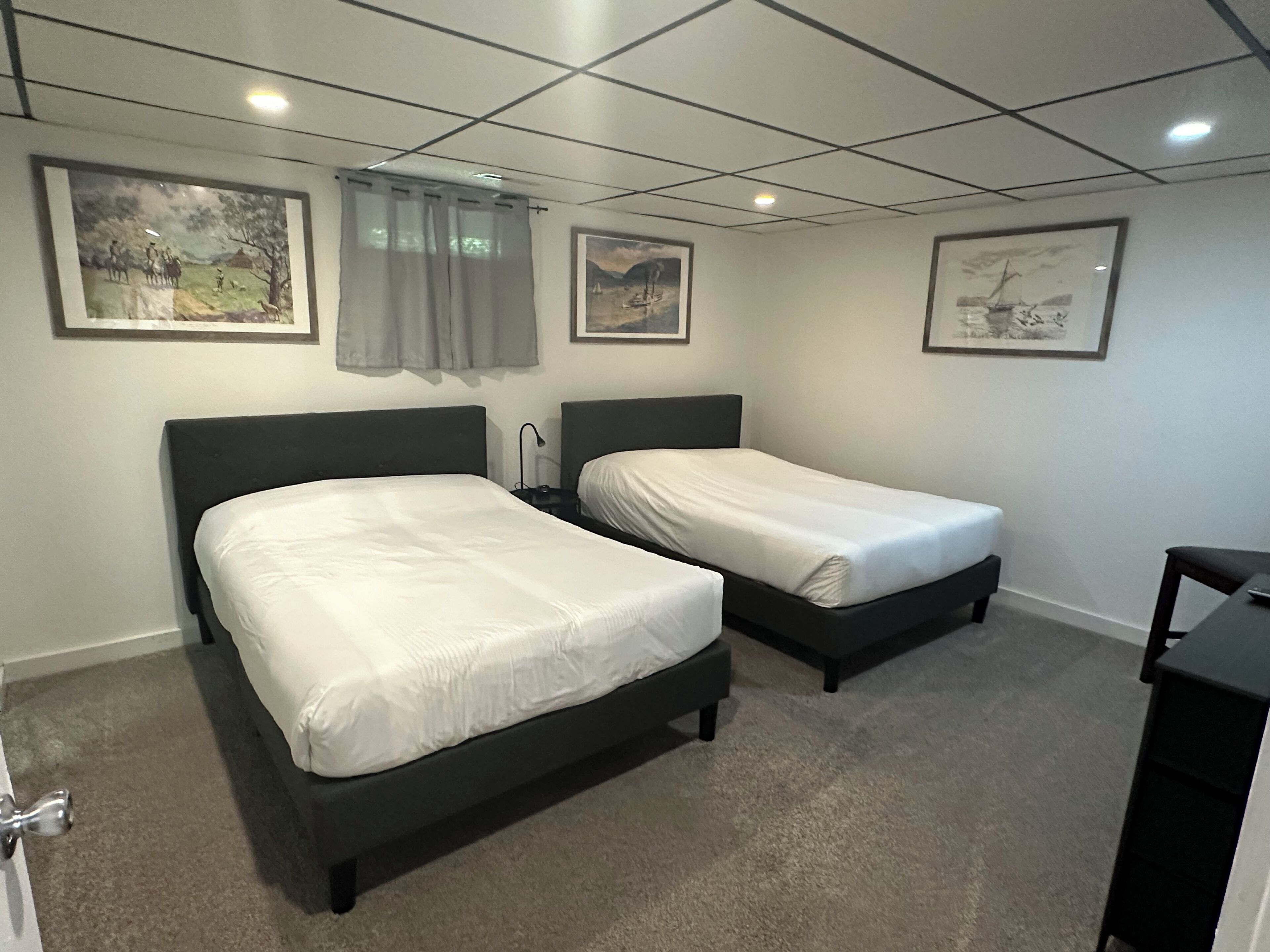 2 bedrooms, desk, iron/ironing board, free WiFi