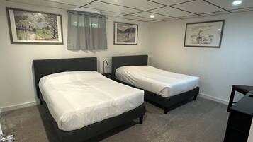 2 bedrooms, desk, iron/ironing board, free WiFi