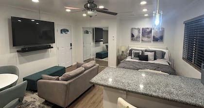 Private Newly Furnished & Cozy Studio Perfect for 1-2 Guests