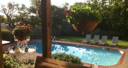 Hot Tub and Private Pool, 7 Bedroom, 4 Bathroom Home. Sleeps 16 comfortably.