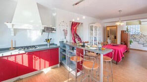 Fridge, microwave, oven, stovetop - Olivares Altos Sayalonga by Ruralidays (Málaga)