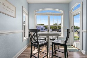 تناول الطعام