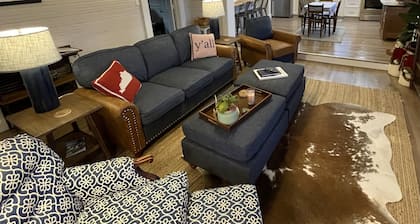 Bourbon Trail & Relaxing rural spot. Restored Farmhouse on 22 private acres.