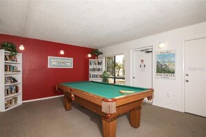 Games room - Siesta Escape - Ground Floor 2 BR 2 BA - on Inter-coastal and Free Trolley Stop (Siesta Key)