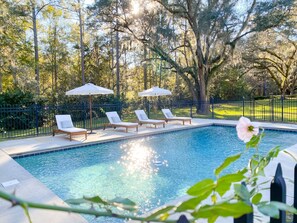 屋外プール、温水プール