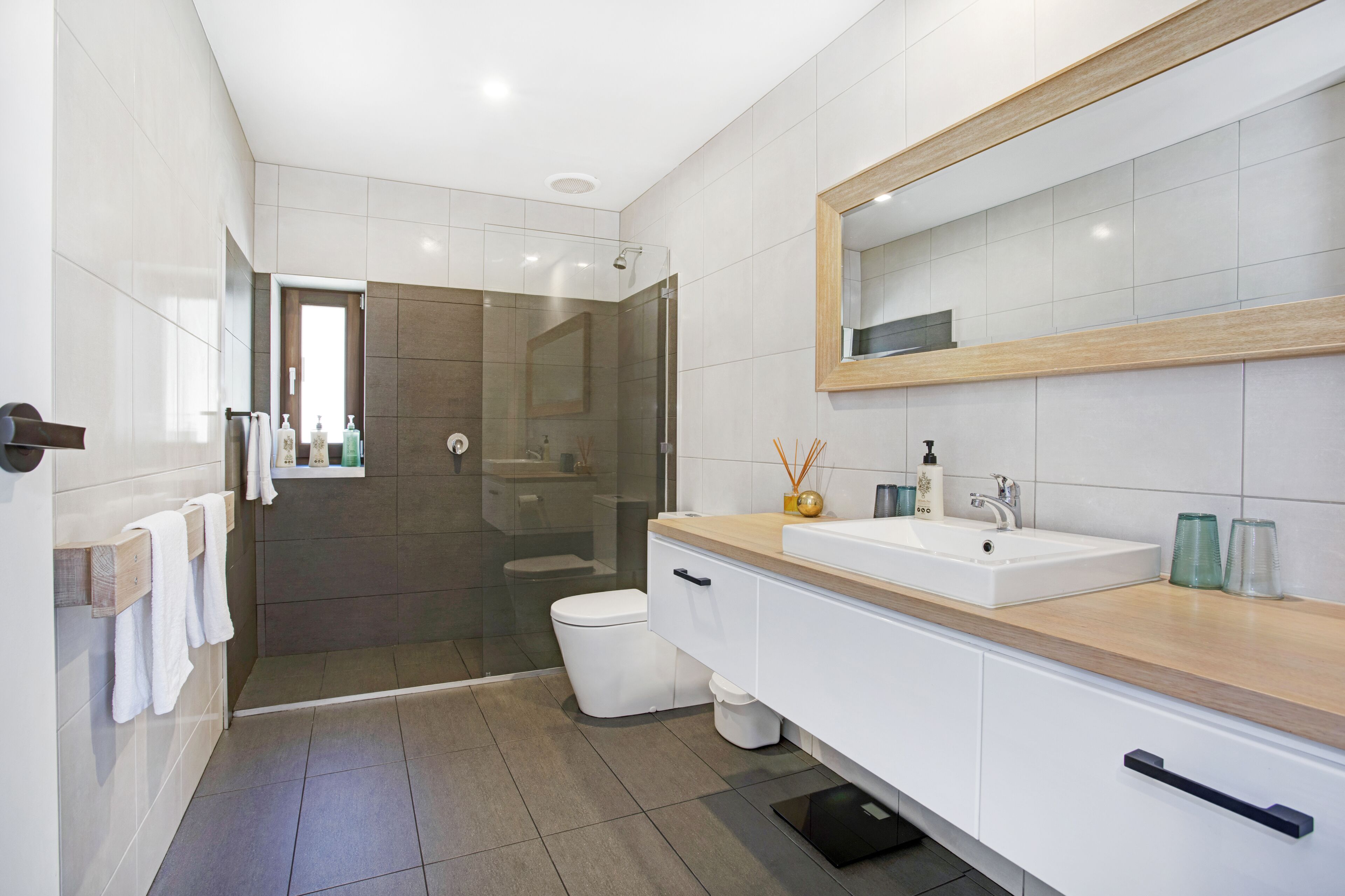 Secluded Luxury — image 19