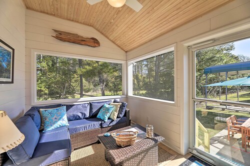 Beaufort Pad w/ Patio: 3 Blocks to Waterfront!