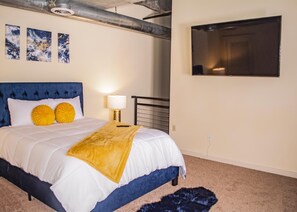 2 bedrooms, iron/ironing board, free WiFi, bed sheets - ⭐ Luxurious Loft in the Heart of the City (Atlanta)