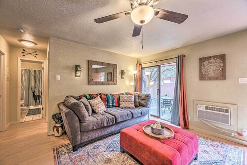 Pet-Friendly Condo - 2 Mi to Ruidoso Downs!