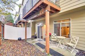 Terrace/patio - Inviting Studio w/ Patio, 15 Mi to Portland! (Vancouver)