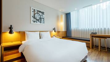 Caja de seguridad en la habitación y decoración personalizada