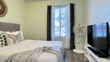 1 bedroom, free WiFi, bed sheets