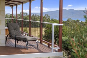Familienhaus, 3 Schlafzimmer, Kamin, Meerblick | Terrasse/Patio
