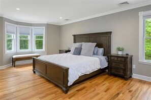 6 habitaciones, escritorio, tabla de planchar con plancha y wifi gratis 