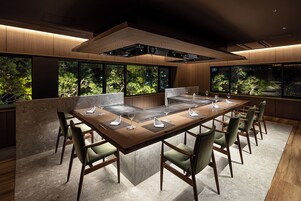 2 restaurants, breakfast, lunch, dinner served; Japanese cuisine