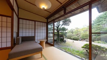 羽绒被、免费 WiFi、床单