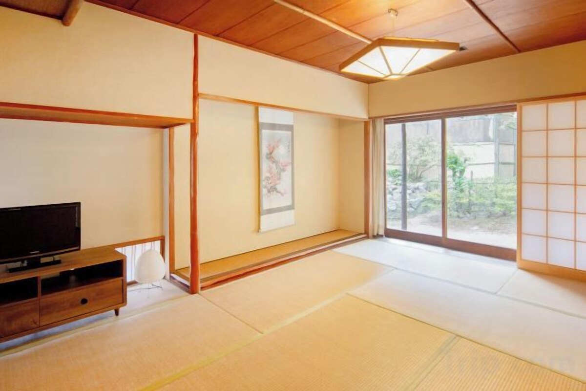 Japanese Style Room(Sugao) 5-8 People