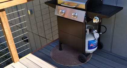 Beautiful 3 bedroom near the Kenai River!