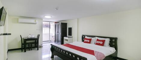 Premier Double Room | Desk, free WiFi