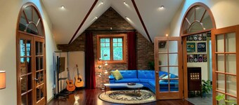 Luxury Rock & Roll Retreat