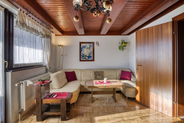 TV, fireplace, DVD player, stereo