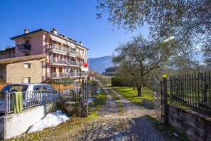 Property grounds - Appartamento Verde, Riva del Garda, Italy (Riva del Garda)