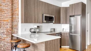 Fridge, microwave, oven, dishwasher